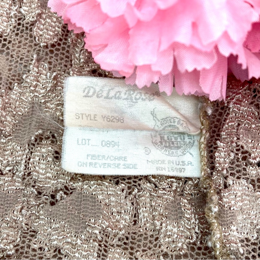 Vintage Lace Crop Top (FREE with BUNDLE) - Picture 6 of 12